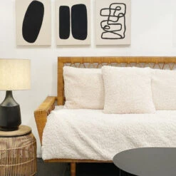 Coussin Gabriel En Fourrure -Maison Promos Magasin coussin gabriel en fourrure opjet.9txz4l.max