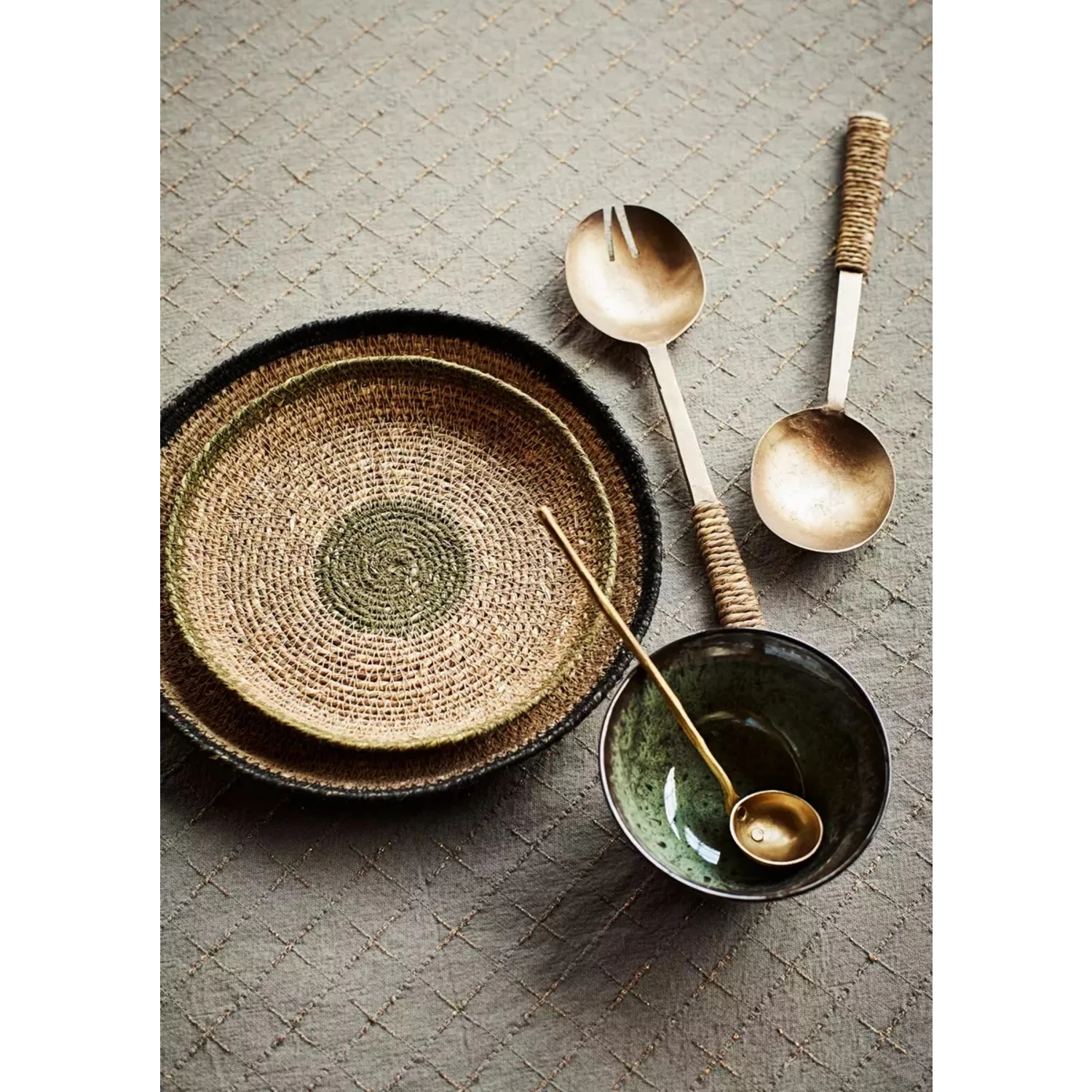 Madam Stoltz Couverts à Salade En Laiton 3 Madam Stoltz Couverts à Salade En Laiton – Image 3