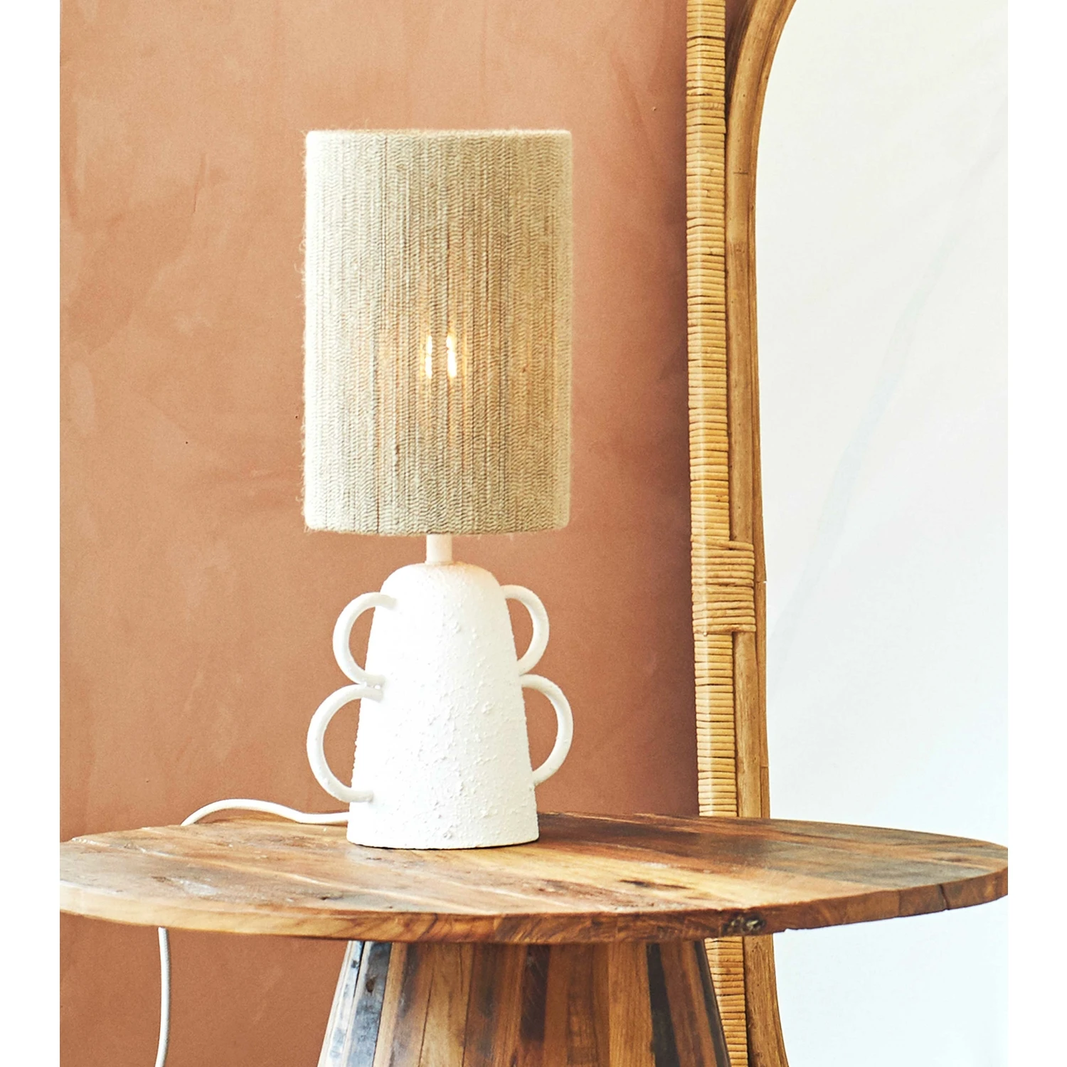 Madam Stoltz Lampe En Fer Blanc à Poignées 2 Madam Stoltz Lampe En Fer Blanc à Poignées – Image 2