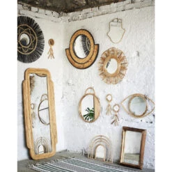 Madam Stoltz Miroir Rond En Bambou Avec Crochets -Maison Promos Magasin miroir rond en bambou avec crochets madam stoltz.6vr15d.max