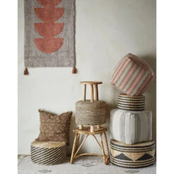 Madam Stoltz Pouf En Coton Rayé Corail 5 Madam Stoltz Pouf En Coton Rayé Corail -Maison Promos Magasin pouf en coton raye corail madam stoltz.qc3nrv.max