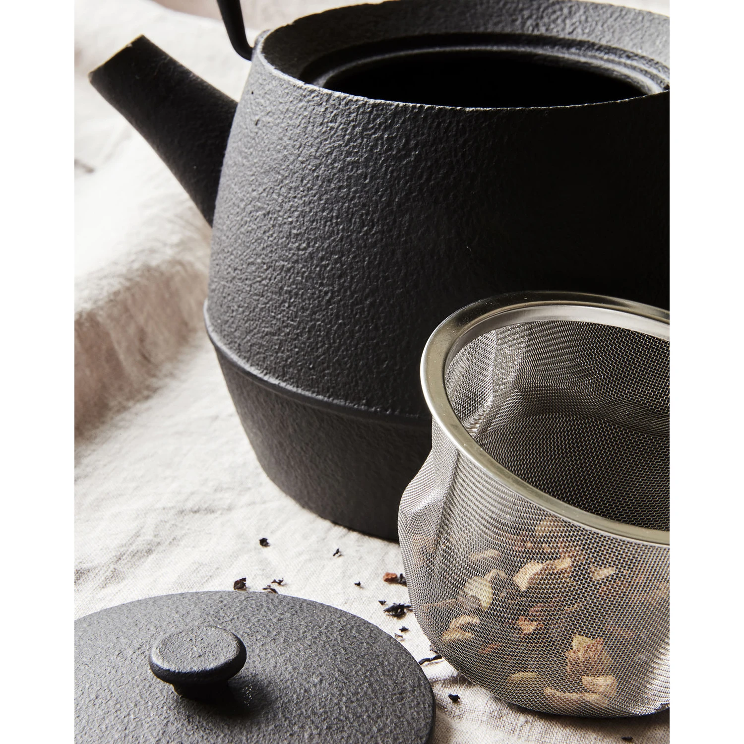 Nicolas Vahé Théière Cast Noir 4 Nicolas Vahé Théière Cast Noir – Image 4