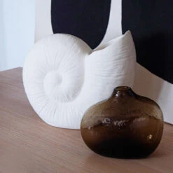 Vase Coquillage Blanc Texturé -Maison Promos Magasin vase coquillage blanc texture opjet.74xwdg.max